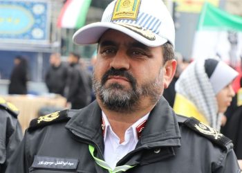 خودروی متخلفان توقف دوبله به پارکینگ می‌رود