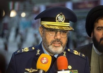 وزیر دفاع: موشکی با سرجنگی ۲ تُن آزمایش کردیم