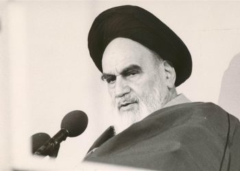 استقلال همه‌جانبه؛ رکن اساسی پیشرفت از دید امام(ره)