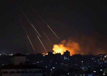 رسانه صهیونیستی: ایران تاکنون ۳۵۰ موشک به اسرائیل شلیک کرده است رسانه صهیونیستی: ایران تاکنون ۳۵۰ موشک به اسرائیل شلیک کرده است