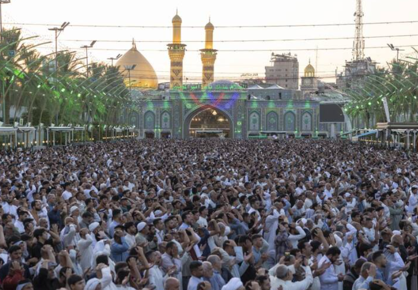 اقامه نماز عید قربان در کربلای معلی + عکس