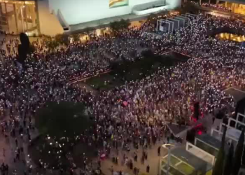 تصاویر هوایی از تجمع شبانه صهیونیست‌ها علیه نتانیاهو