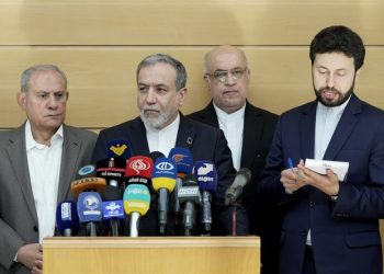 دیدار عراقچی و رجی/ روابط ایران و لبنان دیرینه است