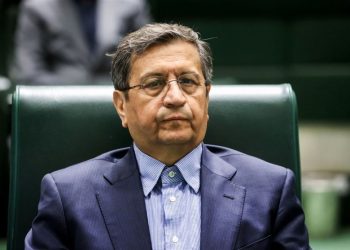 شکایت نمایندگان مجلس از همتی به دادستان کشور