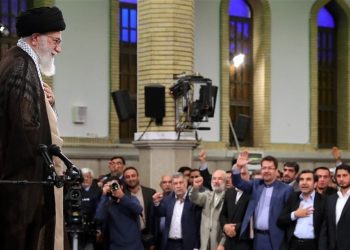 مجلس فردا جلسه علنی ندارد/ نمایندگان به دیدار رهبری می‌رود