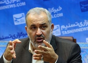 تأکید وزیر نیرو بر خدمت‌رسانی بی‌وقفه آب و برق در شرایط بحران