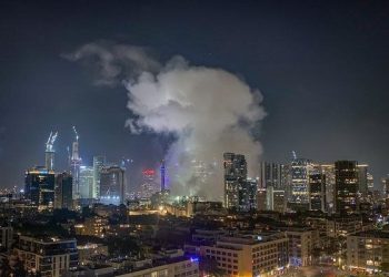 حمله سنگین موشکی ایران به حیفا؛ شکست سامانه‌های پدافندی، قطع برق و فرار هزاران صهیونیست