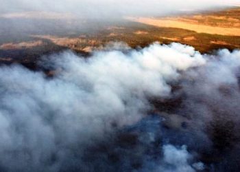 آتش‌سوزی در بخش عراقی تالاب هورالعظیم؛ آلودگی شدید هوای هویزه