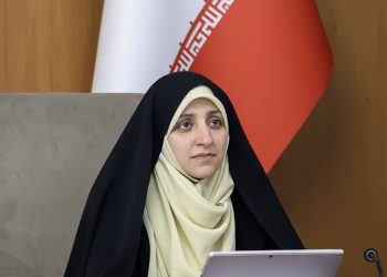 بهروز آذر: پیگیر اجرای دستورالعمل «شهر امن و دوستدار خانواده» هستیم