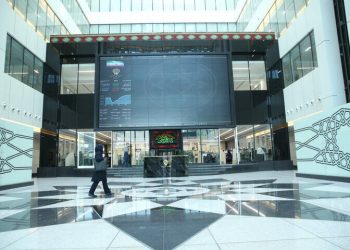 ریزش ۲۳ هزار واحدی شاخص بورس/ توقف نمادهای «حکشتی» و «استقلال»