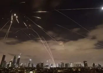 فرار بزرگ از تل‌آویو | رسانه‌های صهیونیستی: پایتخت اقتصادی اسرائیل خالی از سکنه شد