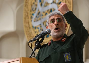 سردار قاآنی: جمهوری اسلامی با تدبیر و حکمت پشت میز نشسته است