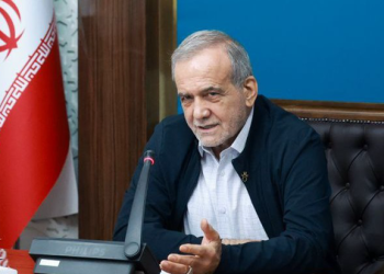 پزشکیان: وطن‌پرستی را در مدارس آموزش دهیم تا وحدت حفظ شود