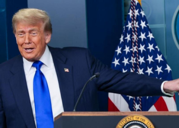 ترامپ: حتی با ایران صحبت هم نمی‌کنم!