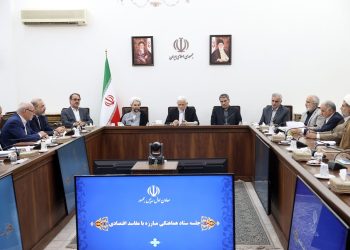 عارف: ریشه فساد تفسیر از قوانین است/ اولویت پیشگیری در مقابله با فساد