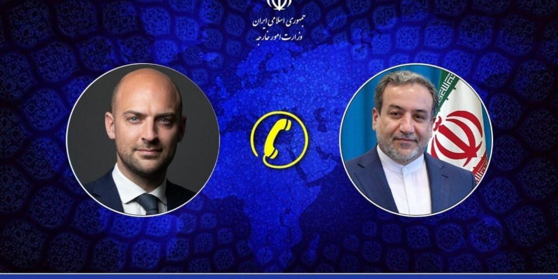 گفتوگوی تلفنی وزرای خارجه ایران و فرانسه / عراقچی: حمله به تأسیسات هستهای نقض فاحش حقوق بینالملل است
