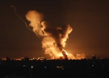 لحظه اصابت موشک به لویزان تهران