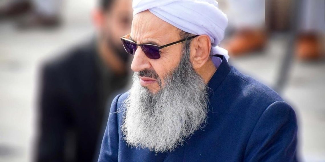 مولوی عبدالحمید امام جمعه اهل سنت زاهدان حملات اسرائیل علیه ایران را محکوم کرد