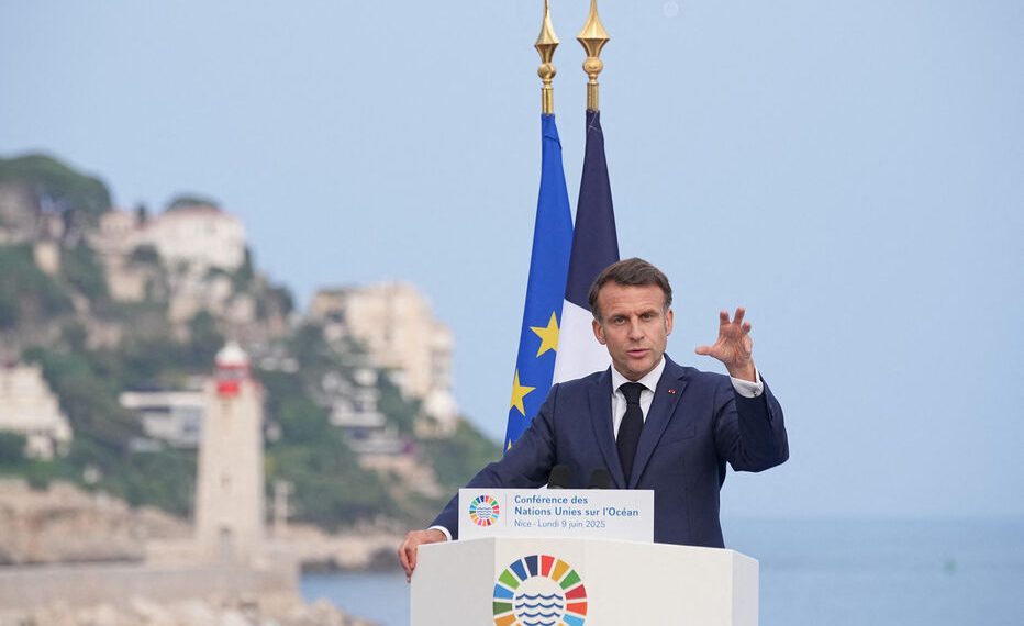 مکرون در پی حمایت از تجاوز اسرائیل: با رهبران عرب و اروپایی و دونالد ترامپ گفتوگو کرده ام