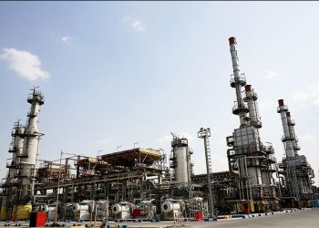 پالایشگاه تهران در سلامت کامل به سر می‌برد/ فعالیت بدون وقفه ادامه دارد