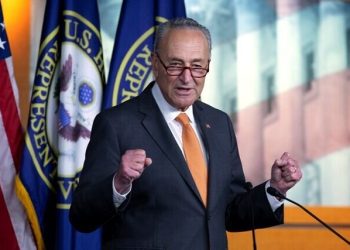 رهبر اقلیت سنای آمریکا خواستار پاسخگویی ترامپ برای حمله به ایران بدون مجوز کنگره شد