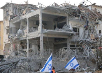 سفیر ایران: جمهوری اسلامی آماده ادامه جنگ بود، اسرائیل کم آورد