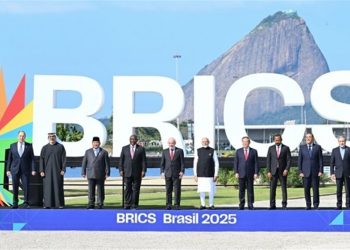 چین: کشورهای بریکس باید پیشگام تحول در حکمرانی جهانی شوند
