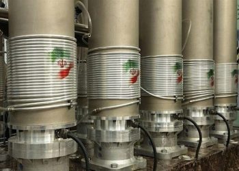 منبع آگاه: ادعای پیام پوتین به تهران درباره غنی‌سازی صفر کذب است