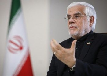 عارف: اگر کسی نگاهی نامربوط به ایران داشته باشد برخورد سختی خواهیم کرد