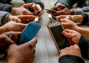 پشت پرده افت سنگین واردات موبایل/ تنظیم بازار با حذف رانت