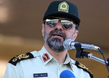 برخورد قاطع با جاسوس‌ها و وطن‌فروش‌ها با همراهی مردم