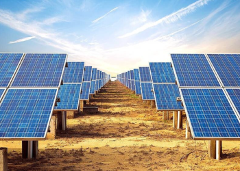 احداث هزار نیروگاه خورشیدی ۳ مگاواتی در کشور با جدیت در حال اجراست