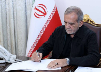 پیام تسلیت پزشکیان برای درگذشت احمد توکلی