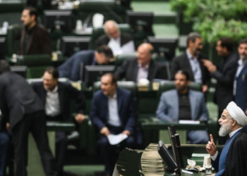 خنجر از پشت به بودجه دفاعی ایران در دهه ۹۰