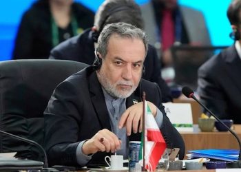 عراقچی: اروپا اگر بی‌طرف است، حمله اسرائیل و آمریکا را محکوم کند