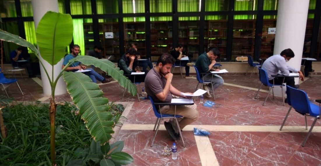 نخستین روز کنکور با رقابت ۳۲۷هزار داوطلب آغاز شد