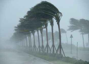 باد شدید و رگبار در ۹ استان طی امروز | خیزش خاک و کاهش کیفیت هوا در این مناطق