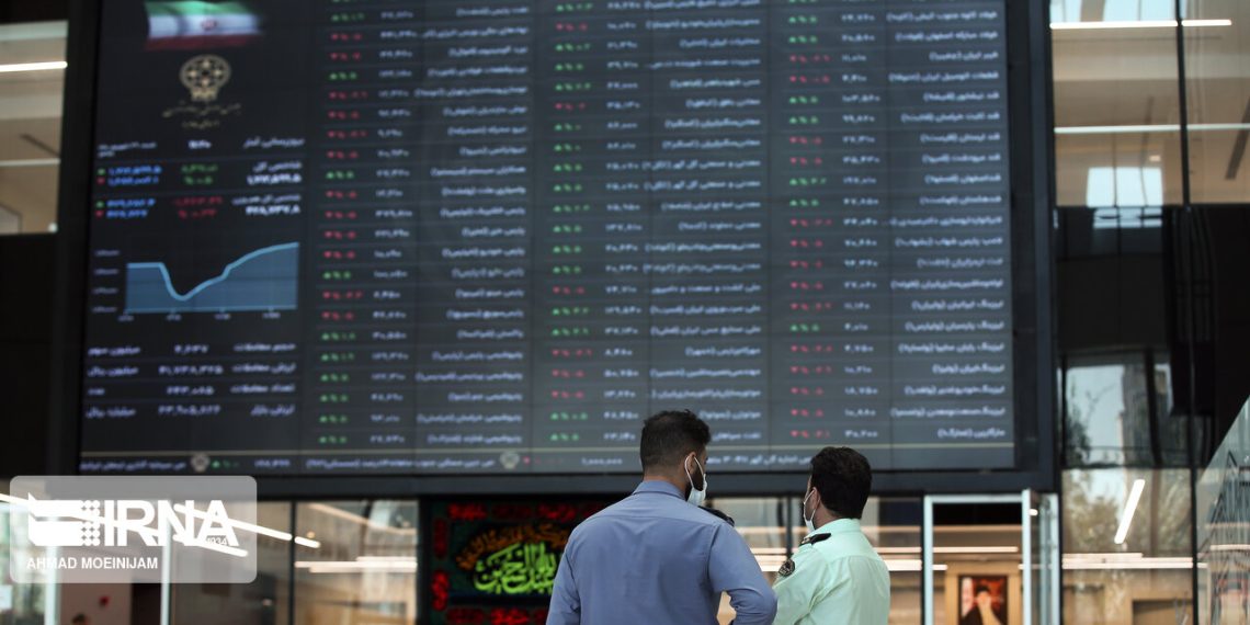 عقب‌گرد شاخص بورس به کانال ۲.۶ میلیون واحد
