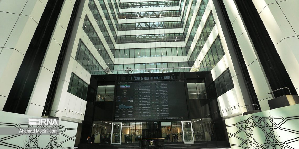 افت ۴۲ هزار واحدی واحد بورس