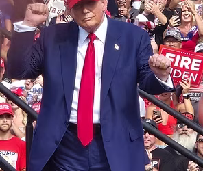 شومن گری ترامپ برای استتار شکست بزرگ