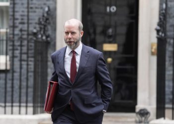 وزیر انگلیسی: متعهد هستیم فلسطین را به رسمیت بشناسیم