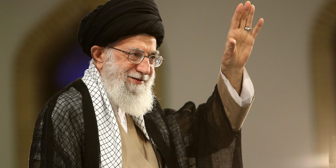 فیلم | پرچم بالاست!