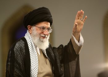 فیلم | پرچم بالاست!