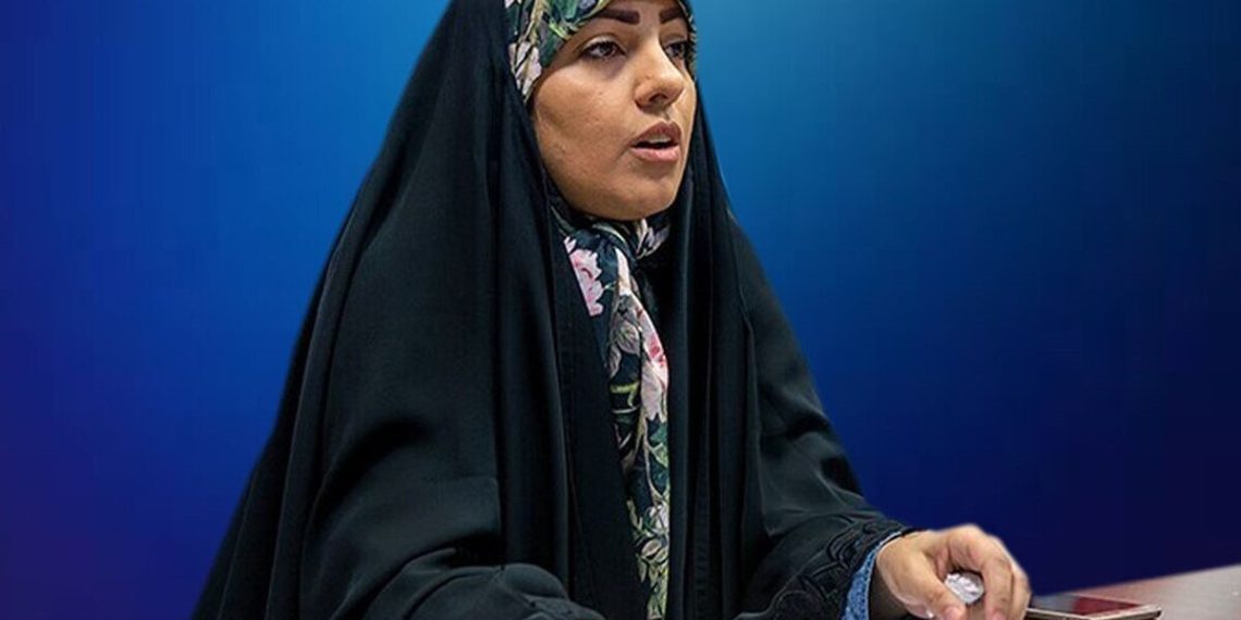 واکنش دختر سردار شادمانی به اظهارات رئیس پدافند غیرعامل: جاسوسی فراتر از واتساپ است