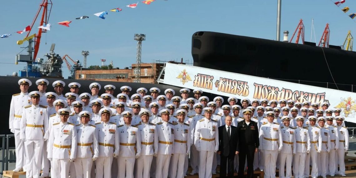 پوتین: زیردریایی‌های راهبردی روسیه توازن قدرت جهانی را حفظ می‌کنند