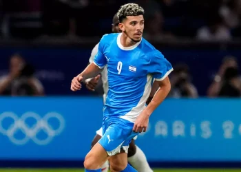 فیلم | ورود فوتبالیست آدم‌کش ممنوع!