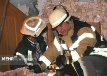 نشت گاز علت اصلی انفجار ساختمان در خیابان باهنر رشت