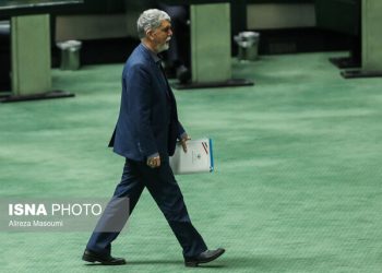 کارت زرد مجلس به وزیر فرهنگ و ارشاد اسلامی