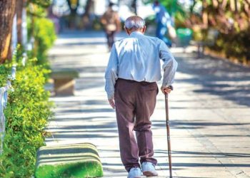 پیری در انزوای خاموش!