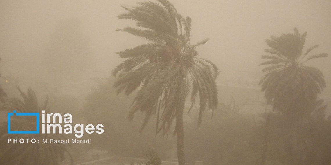 وزش باد شدید و گردوخاک در نیمه شرقی کشور